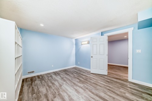 8608 37 Avenue, Edmonton, AB - Indoor Photo Showing Other Room