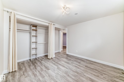 8608 37 Avenue, Edmonton, AB - Indoor Photo Showing Other Room