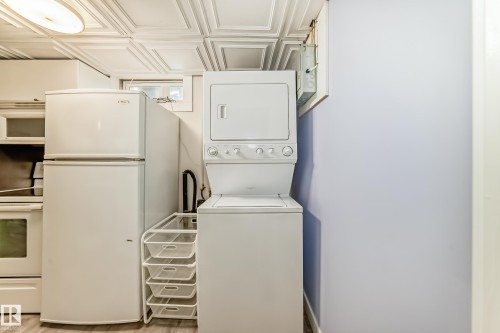 8608 37 Avenue, Edmonton, AB - Indoor Photo Showing Laundry Room