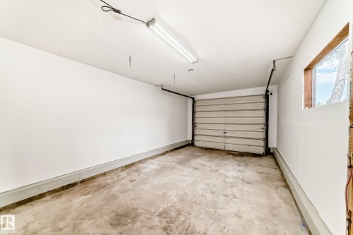 8608 37 Avenue, Edmonton, AB - Indoor Photo Showing Garage