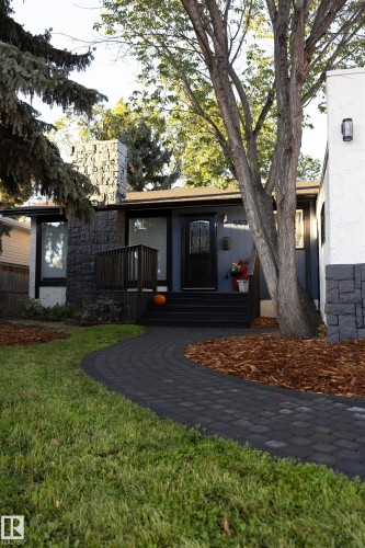 8608 37 Avenue, Edmonton, AB - Outdoor