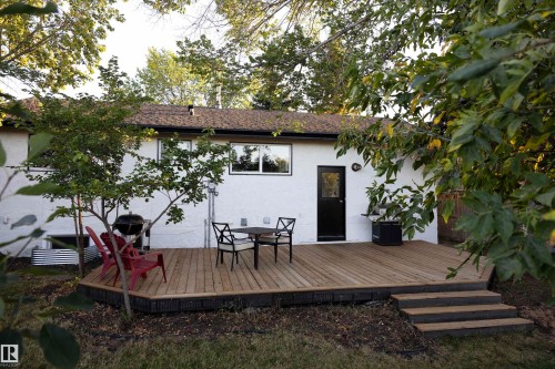 8608 37 Avenue, Edmonton, AB - Outdoor