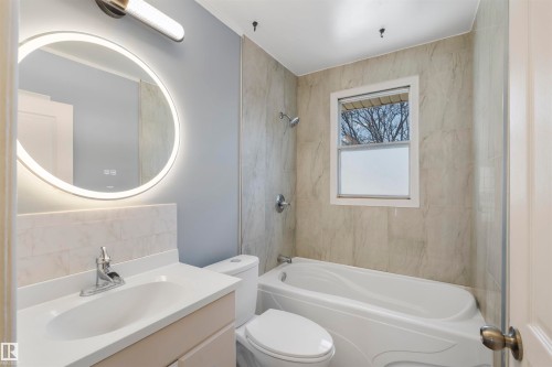10715 135 Street, Edmonton, AB - Indoor Photo Showing Bathroom