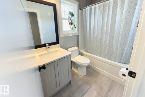 12846 204 Street, Edmonton, AB - Indoor Photo Showing Bathroom