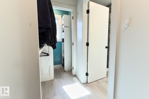 Side entrance for easy basement entry! - 12846 204 Street, Edmonton, AB - Indoor Photo Showing Other Room