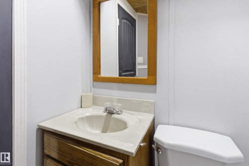 4503 48 Avenue, Onoway, AB - Indoor Photo Showing Bathroom