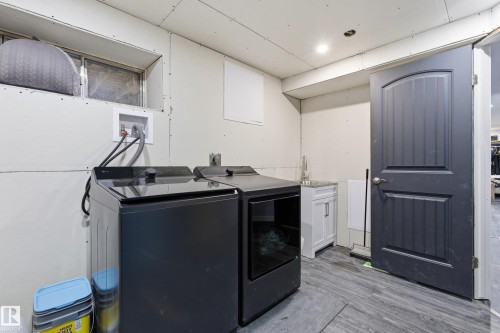 4503 48 Avenue, Onoway, AB - Indoor Photo Showing Laundry Room