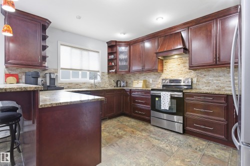 4503 48 Avenue, Onoway, AB - Indoor Photo Showing Kitchen With Upgraded Kitchen
