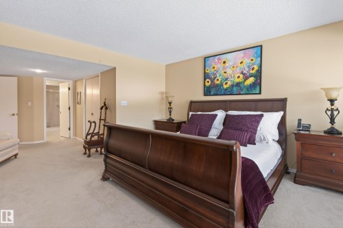 76 Willow Way, Edmonton, AB - Indoor Photo Showing Bedroom