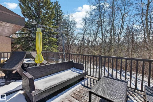 76 Willow Way, Edmonton, AB - Outdoor With Exterior