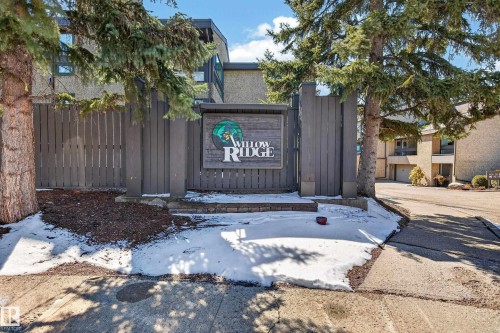 76 Willow Way, Edmonton, AB - Outdoor