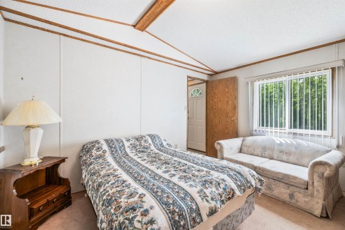 33 59316 Range Rd 54, Rural Barrhead County, AB - Indoor Photo Showing Bedroom