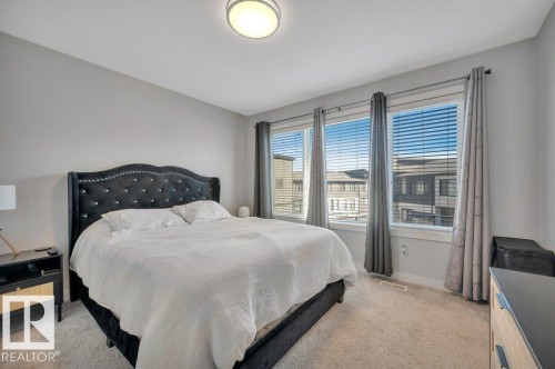 5 1729 Keene Crescent, Edmonton, AB - Indoor Photo Showing Bedroom