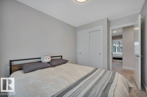 5 1729 Keene Crescent, Edmonton, AB - Indoor Photo Showing Bedroom
