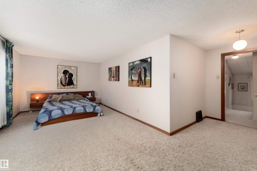 11315 75 Avenue, Edmonton, AB - Indoor Photo Showing Bedroom