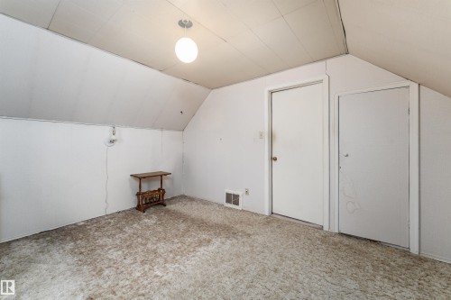 11315 75 Avenue, Edmonton, AB - Indoor Photo Showing Other Room
