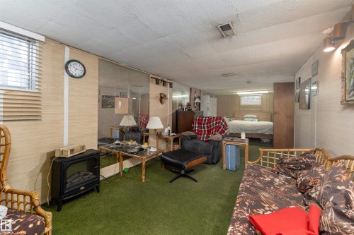 11315 75 Avenue, Edmonton, AB - Indoor