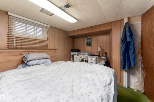 11315 75 Avenue, Edmonton, AB - Indoor Photo Showing Bedroom