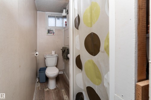 11315 75 Avenue, Edmonton, AB - Indoor Photo Showing Bathroom