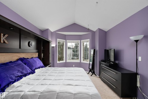 873 Ryan Pl, Edmonton, AB - Indoor Photo Showing Bedroom
