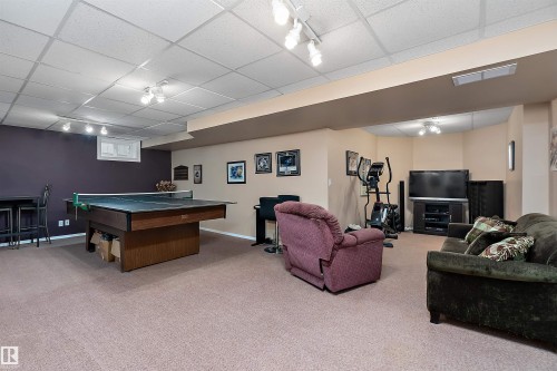 873 Ryan Pl, Edmonton, AB - Indoor