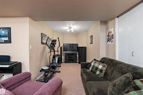 873 Ryan Pl, Edmonton, AB - Indoor