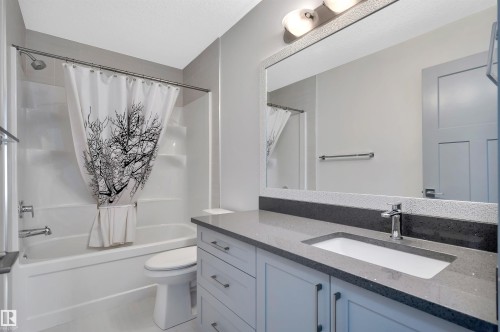 17632 77 Street, Edmonton, AB - Indoor Photo Showing Bathroom