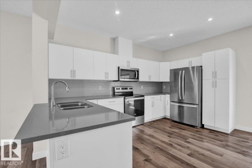 28 1051 Graydon Hill Bv, Edmonton, AB - Indoor Photo Showing Kitchen With Double Sink With Upgraded Kitchen