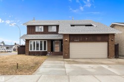 15813 100 Street  Edmonton, AB T5X 4E2