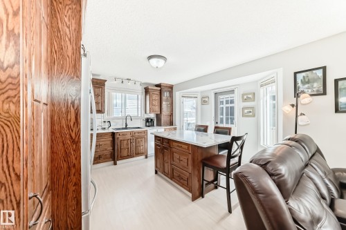 84 Jefferson Road, Edmonton, AB - Indoor Photo Showing Kitchen