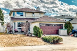 84 JEFFERSON Road  Edmonton, AB T6L 6R1