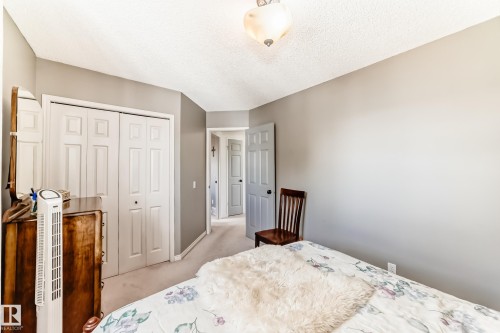 84 Jefferson Road, Edmonton, AB - Indoor Photo Showing Bedroom