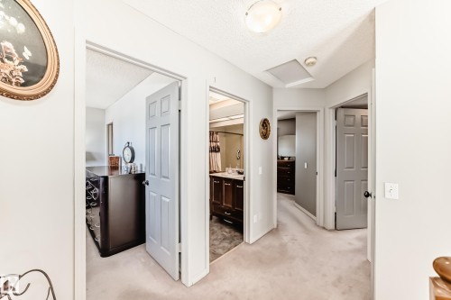 84 Jefferson Road, Edmonton, AB - Indoor Photo Showing Other Room