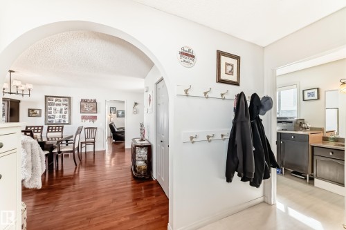 84 Jefferson Road, Edmonton, AB - Indoor