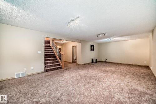 241 Darlington Crescent, Edmonton, AB 