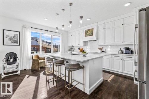 915 177 Street, Edmonton, AB - Indoor Photo Showing Kitchen With Upgraded Kitchen