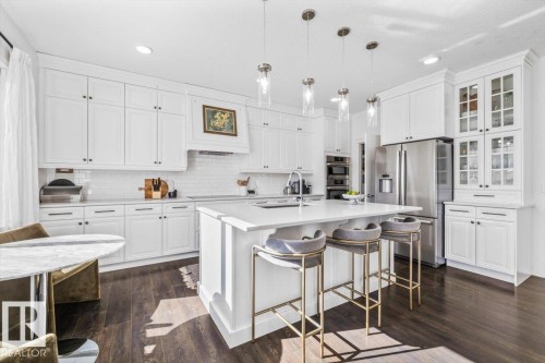 915 177 Street, Edmonton, AB - Indoor Photo Showing Kitchen With Upgraded Kitchen