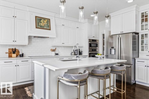 915 177 Street, Edmonton, AB - Indoor Photo Showing Kitchen With Upgraded Kitchen