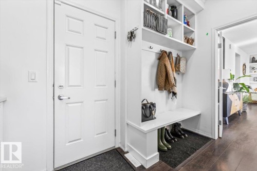 915 177 Street, Edmonton, AB - Indoor