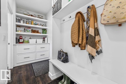 915 177 Street, Edmonton, AB - Indoor
