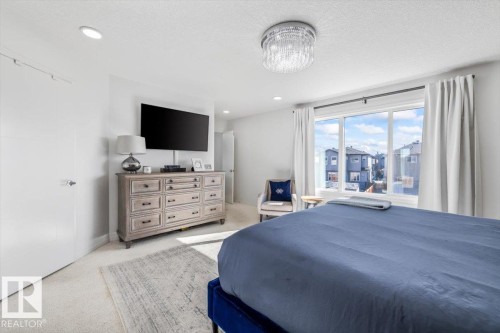 915 177 Street, Edmonton, AB - Indoor Photo Showing Bedroom