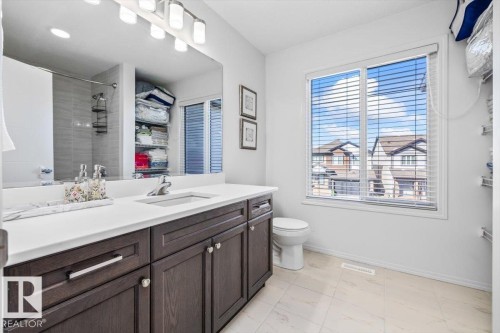 915 177 Street, Edmonton, AB - Indoor Photo Showing Bathroom