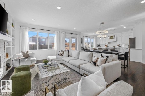 915 177 Street, Edmonton, AB - Indoor Photo Showing Living Room With Fireplace