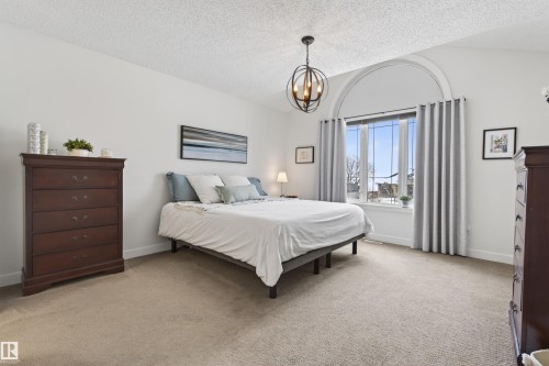 603 Beach Avenue, Cold Lake, AB - Indoor Photo Showing Bedroom