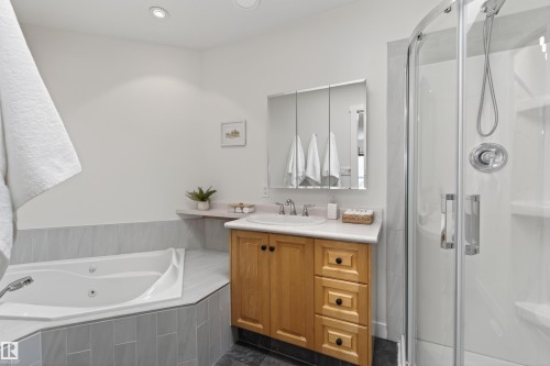 603 Beach Avenue, Cold Lake, AB - Indoor Photo Showing Bathroom