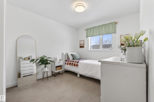603 Beach Avenue, Cold Lake, AB - Indoor Photo Showing Bedroom