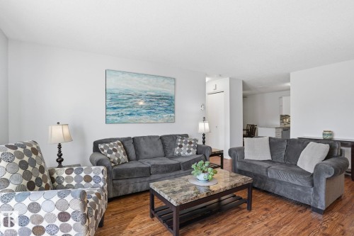 309 20 Grange Drive, St. Albert, AB - Indoor Photo Showing Living Room