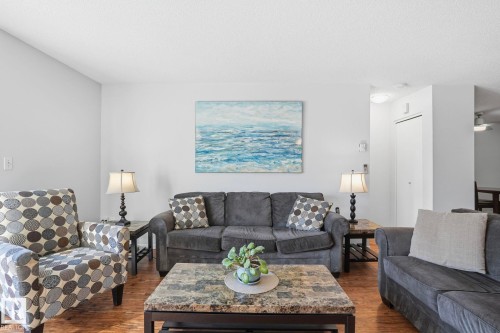 309 20 Grange Drive, St. Albert, AB - Indoor Photo Showing Living Room