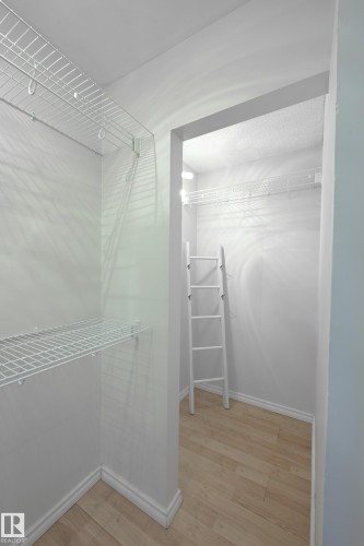 15 Glaewyn Es, St. Albert, AB - Indoor