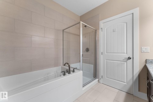 251 6079 Maynard Way, Edmonton, AB - Indoor Photo Showing Bathroom